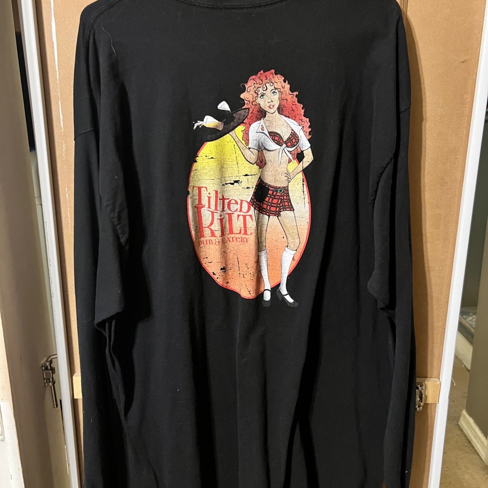 Tilted Kilt XXL Tee